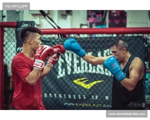 中国拳手陈珙KO泰国对手夺WBC洲际拳王,减重50公斤开启职业之路